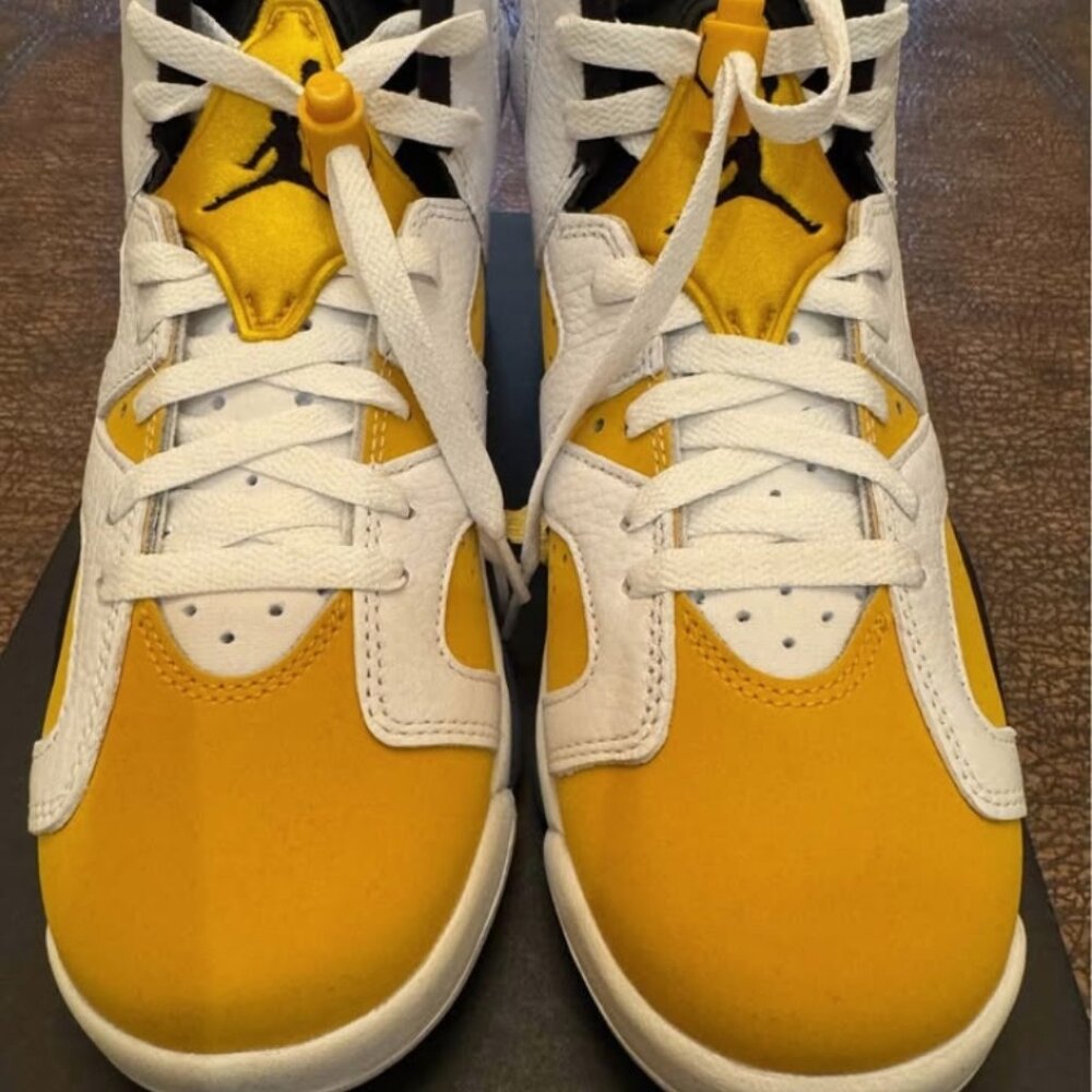 Boy's Air Jordan Retro 6